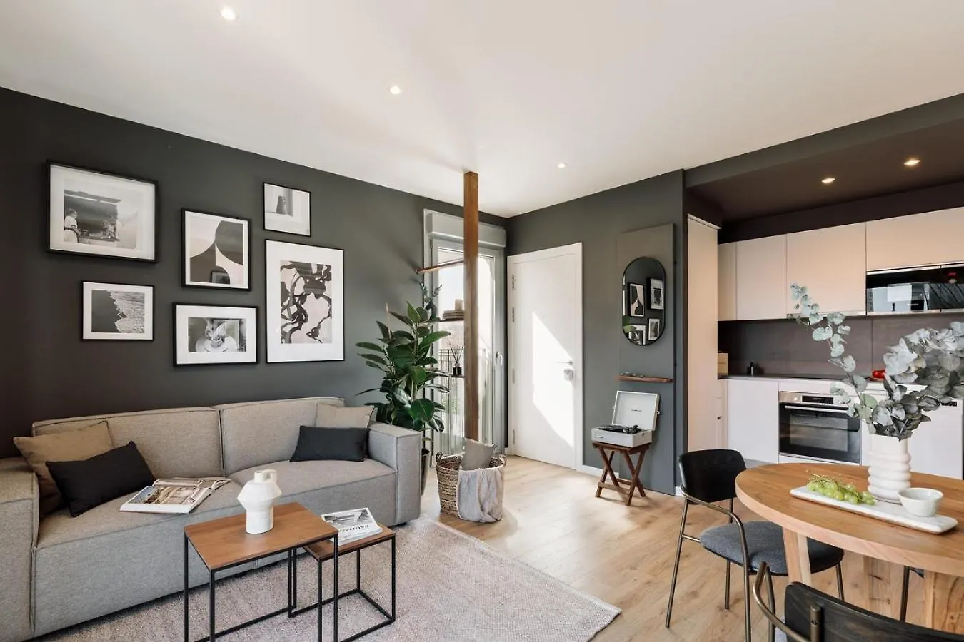 Apartment Roc - 2 Bedrooms In Poblenou Barcelona Spain